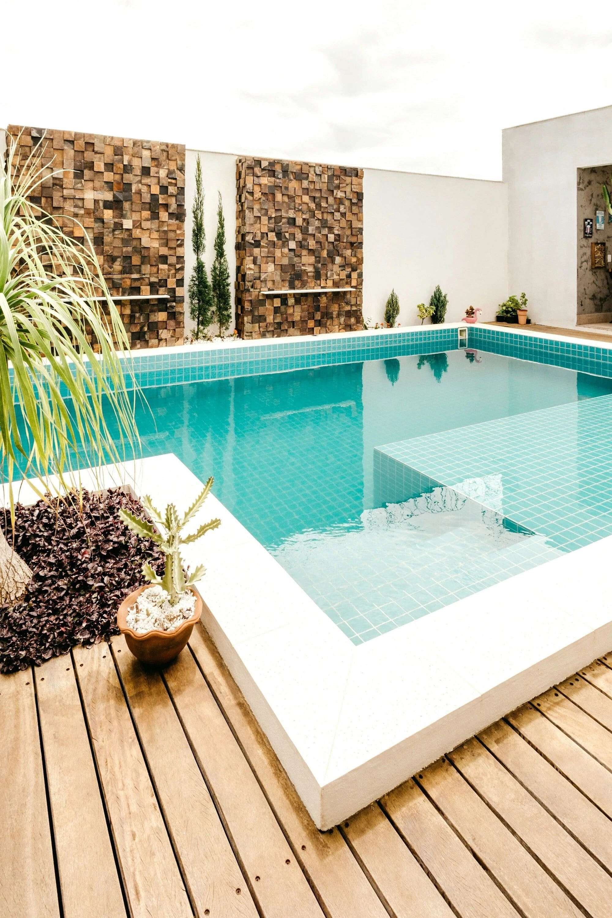 Concrete Pool Renovations Sunshine Coast | R & J Pools